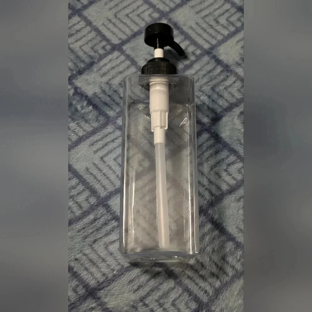 Refillable Body Wash Bottle (Clear 21oz) (New)